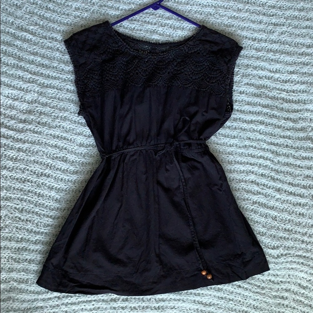 Motherhood Lace Detailed Maternity Top